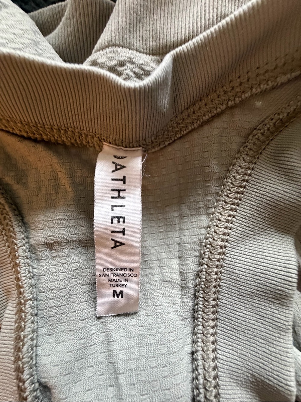 Athleta Momentum Tank - M - Picture 3 of 3